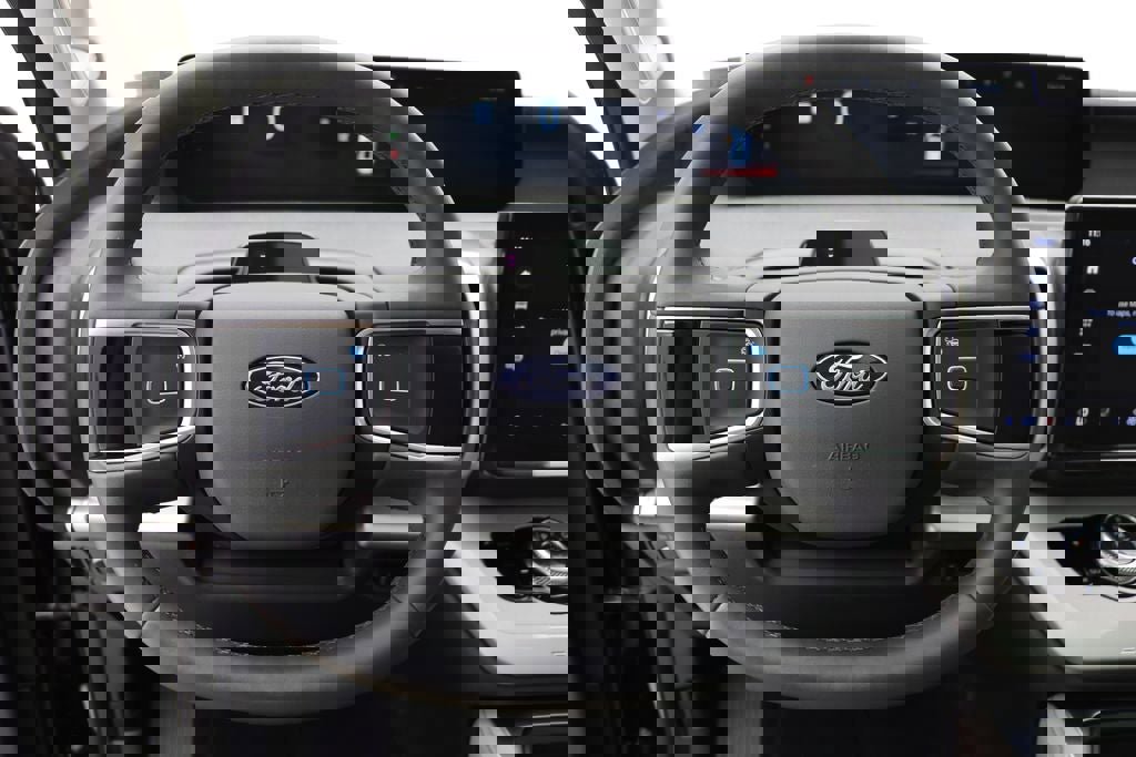 Used 2025 Ford Expedition Max Active image 18