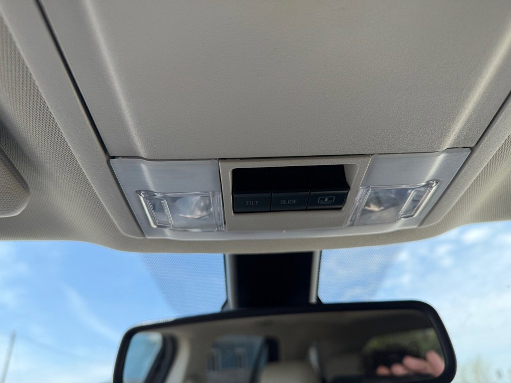 Used 2018 Ford Explorer Platinum AWD/4WD image 30