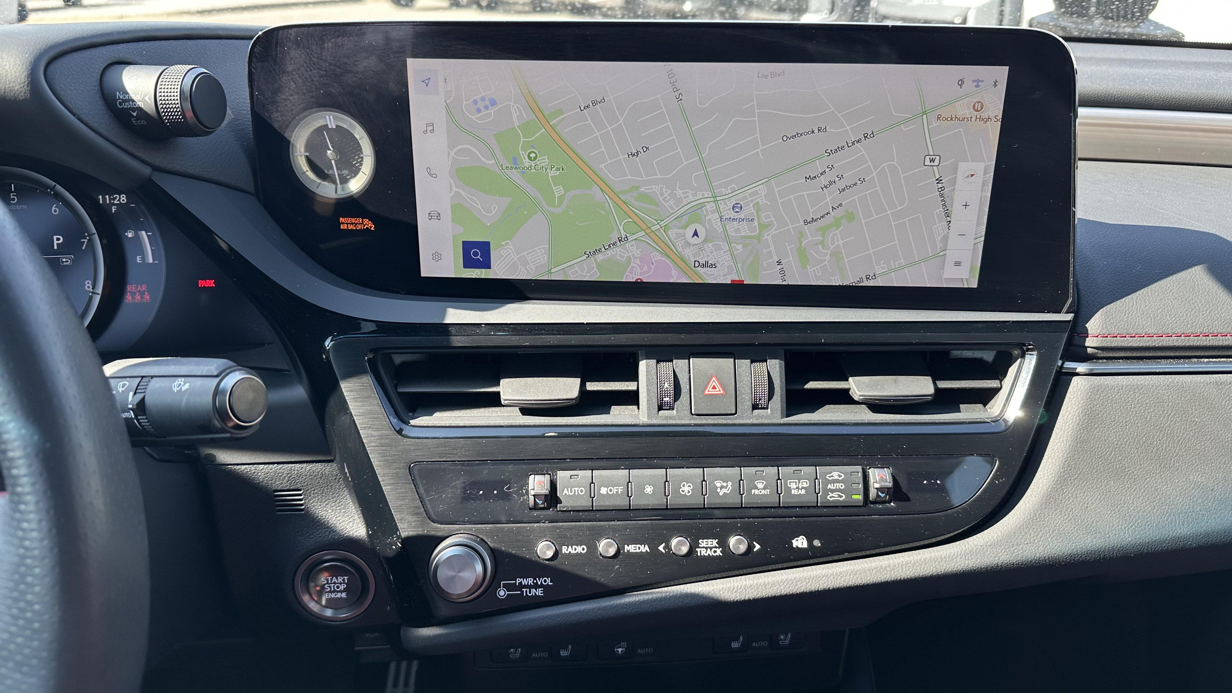 Used 2023 Lexus ES 350 F Sport w/ Accessory Package (Z2) image 17