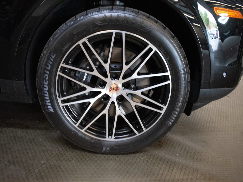 New 2026 Porsche Cayenne AWD/4WD image 25