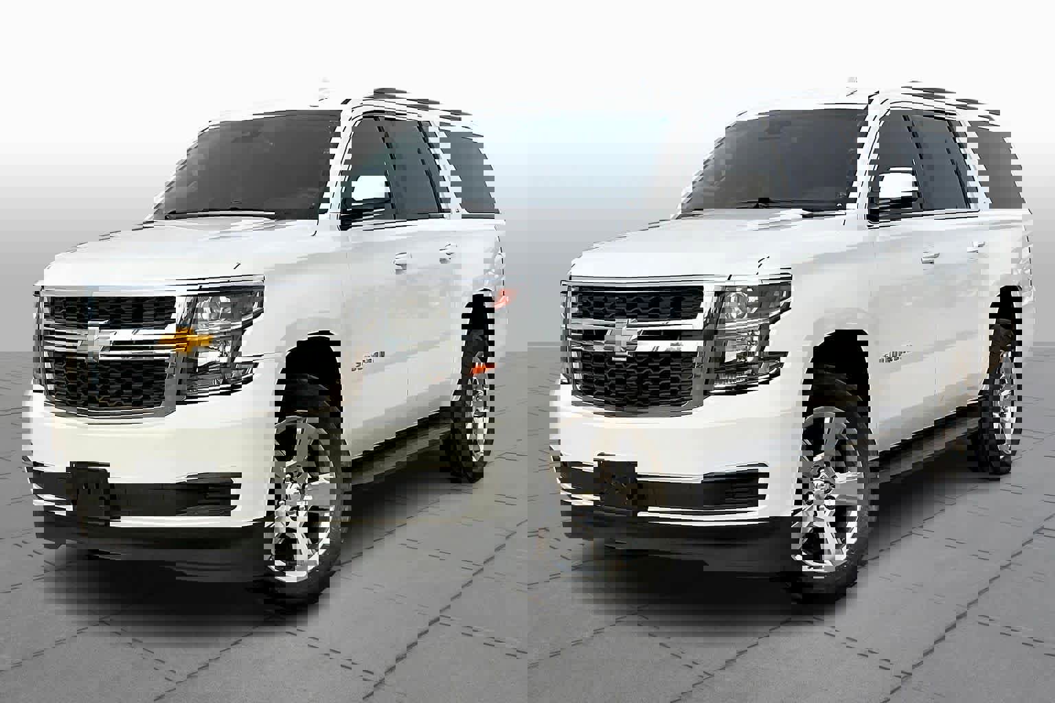 Used 2018 Chevrolet Suburban LT image 2
