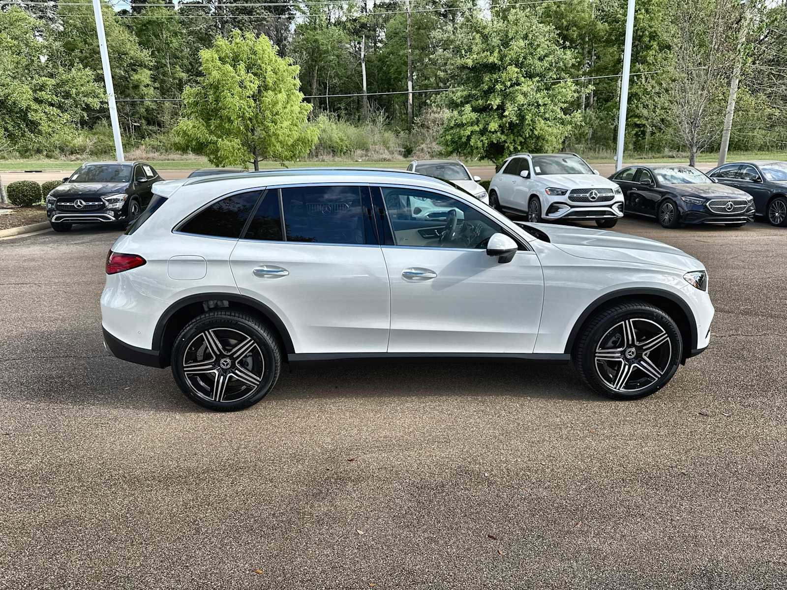 New 2026 Mercedes-Benz GLC 300 image 10