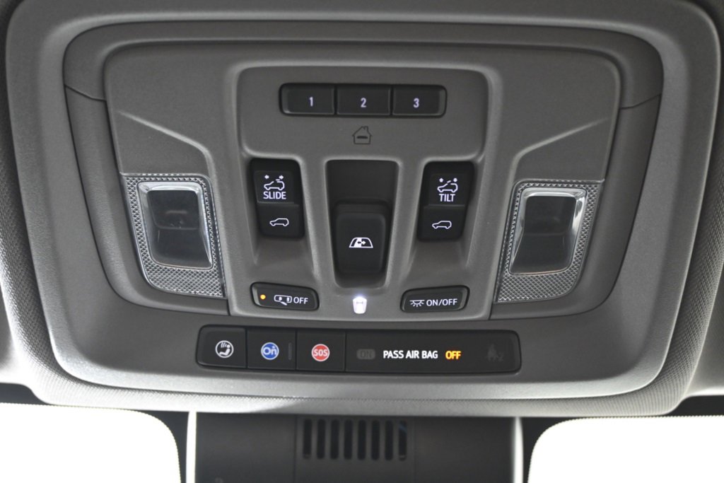 Used 2022 Chevrolet Silverado 1500 LTZ w/ Technology Package image 40