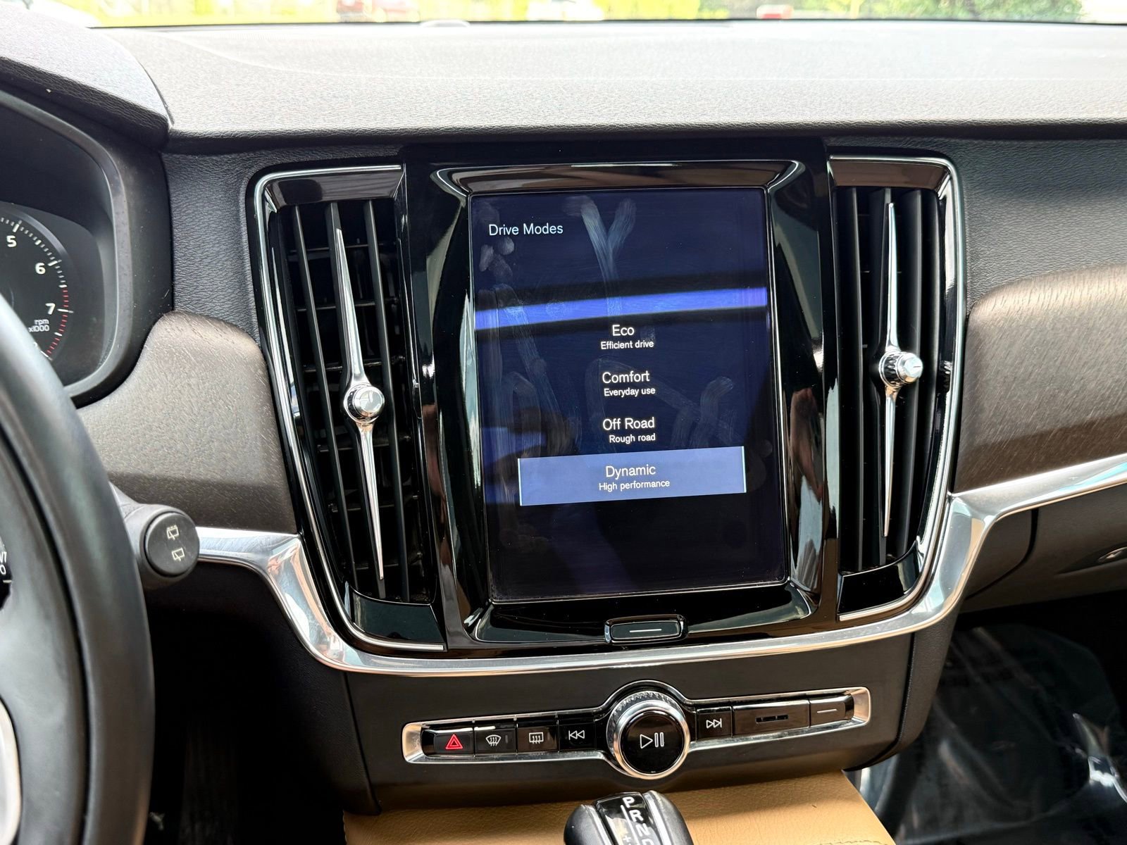 Used 2018 Volvo V90 T5 Cross Country w/ Convenience Package image 46