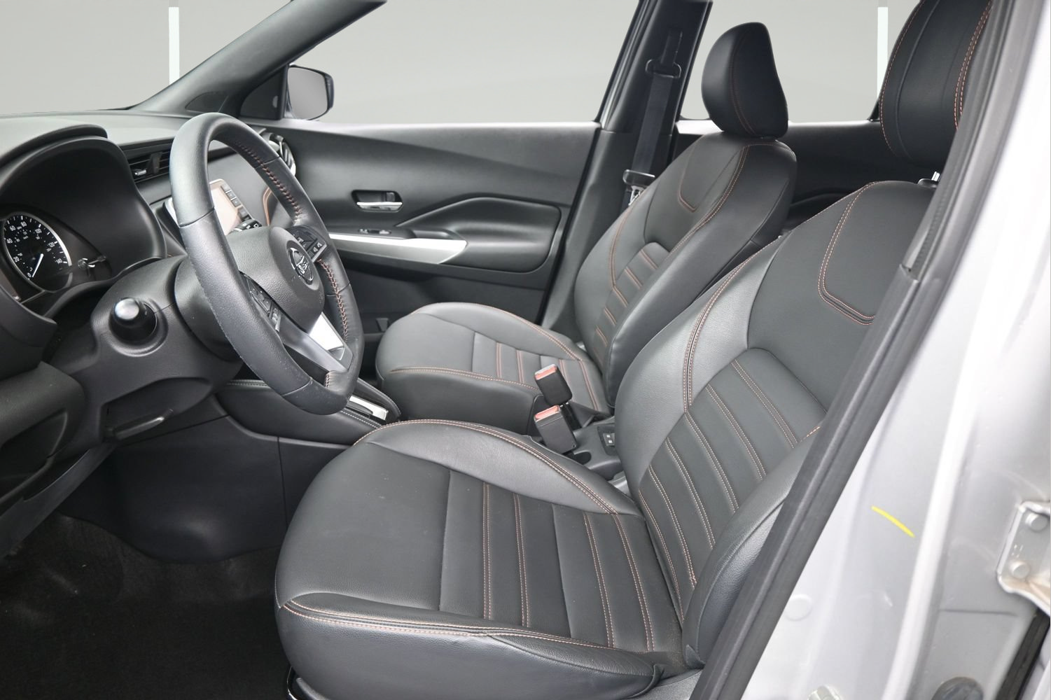 Certified 2020 Nissan Kicks SR w/ SR Premium Package FWD image 9