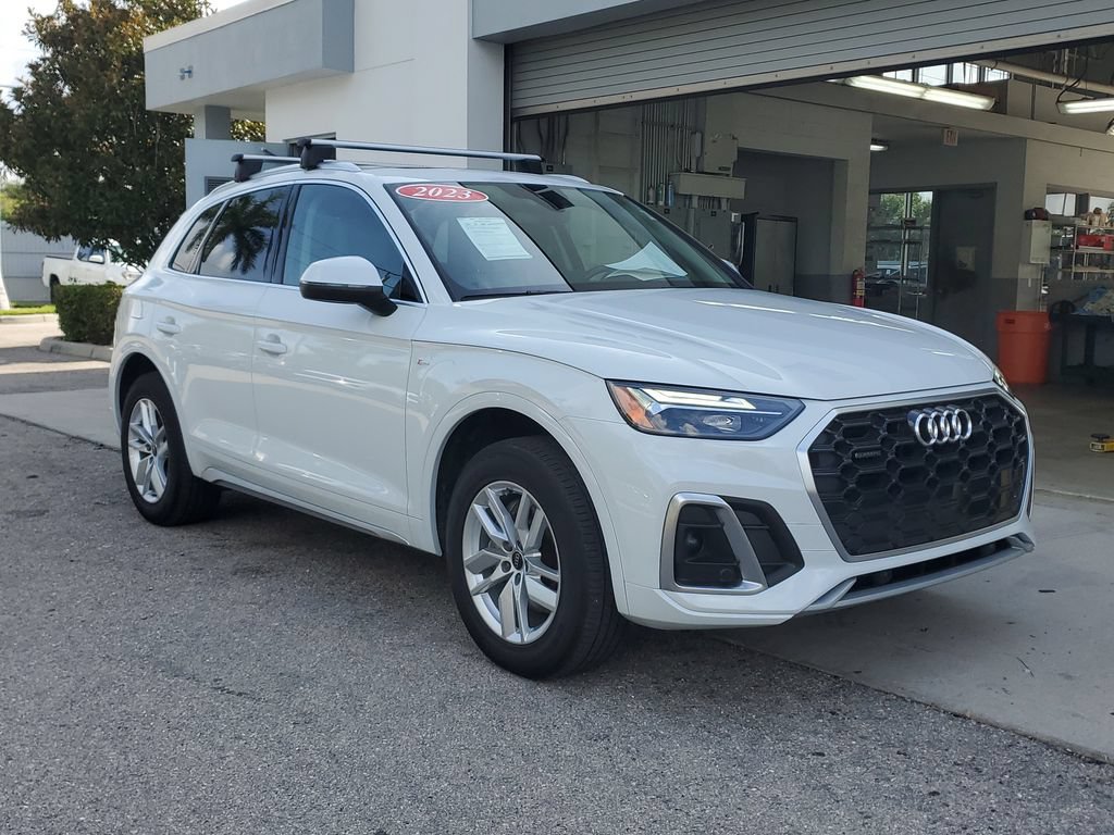 Certified 2023 Audi Q5 2.0T Premium w/ Convenience Package AWD/4WD image 2