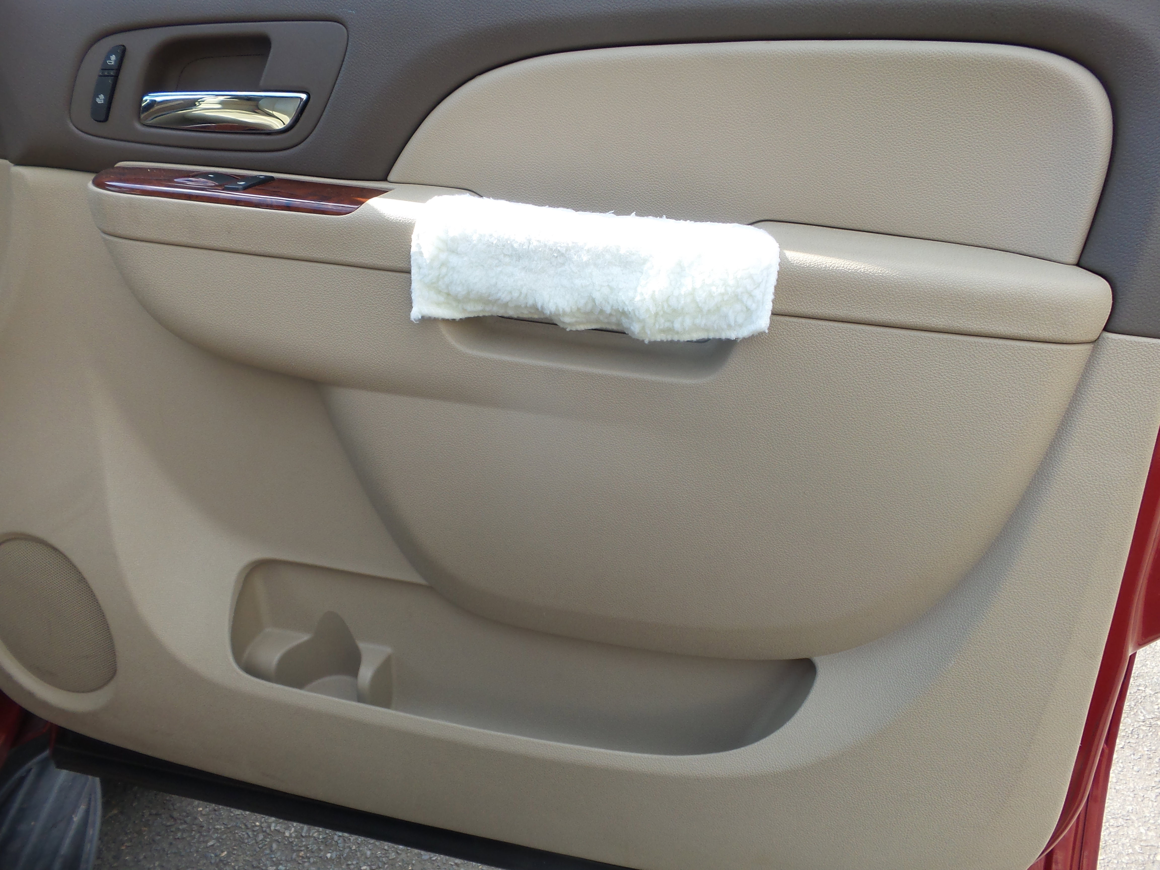 Used 2013 GMC Yukon SLT w/ SLT Chrome Package image 22