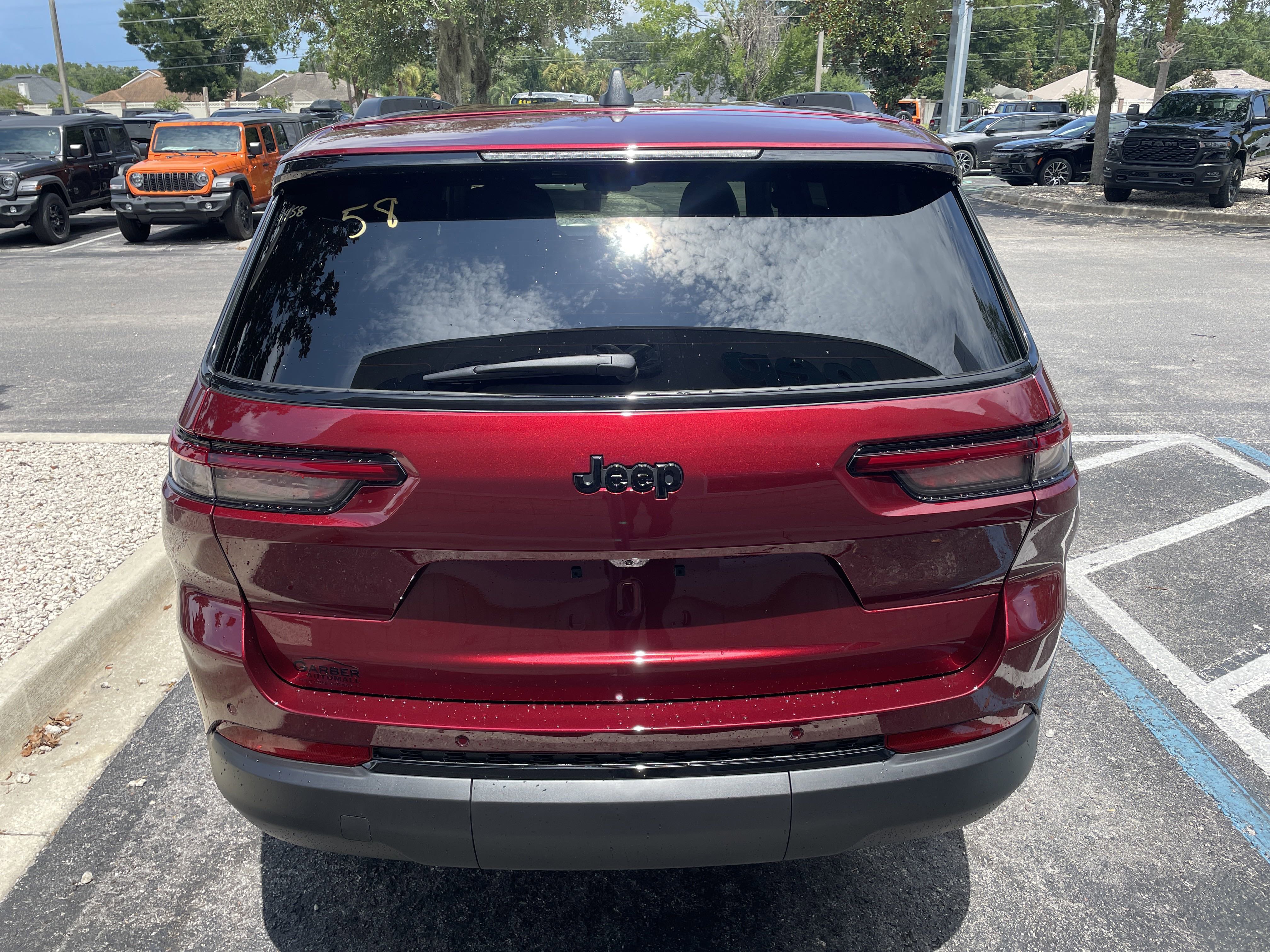 New 2025 Jeep Grand Cherokee L Altitude image 6