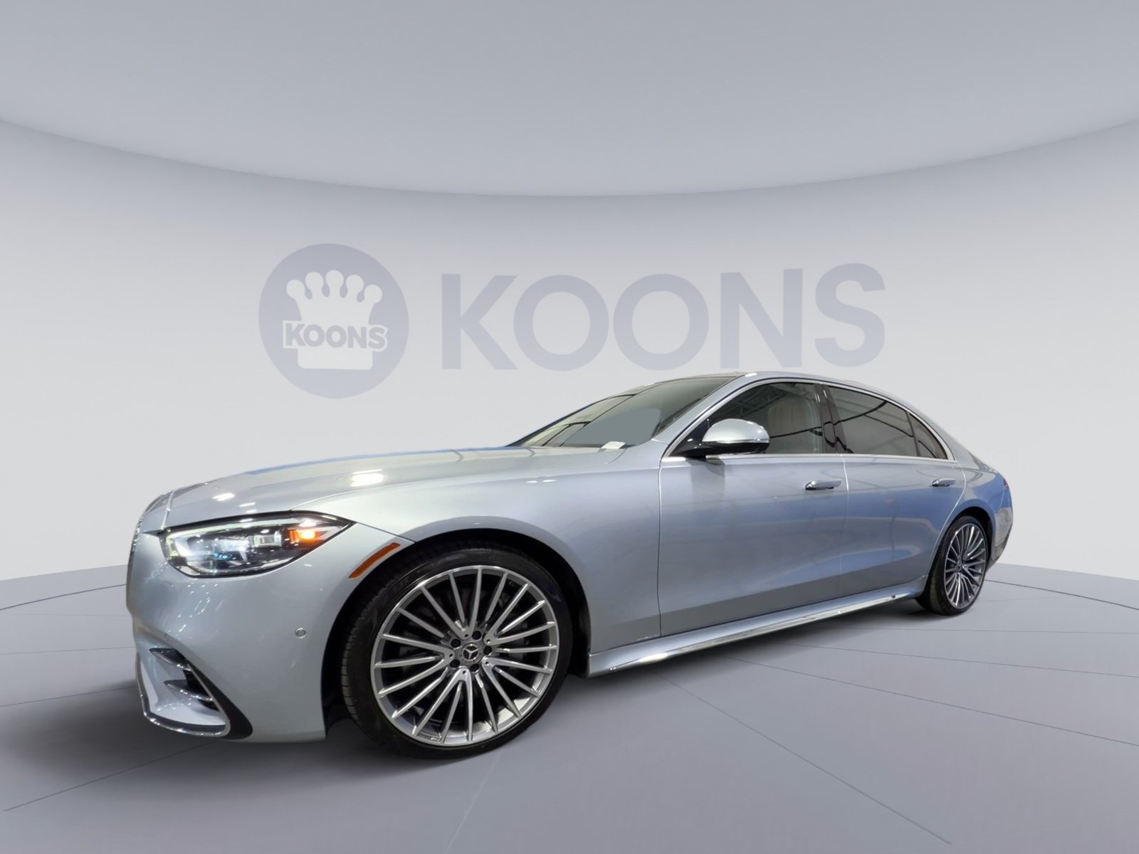Used 2023 Mercedes-Benz S 580 4MATIC Sedan image 5