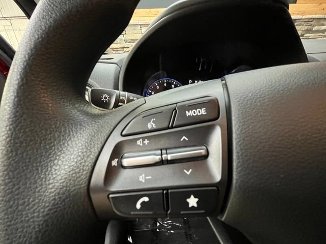 Used 2022 Hyundai Kona SE AWD/4WD image 25