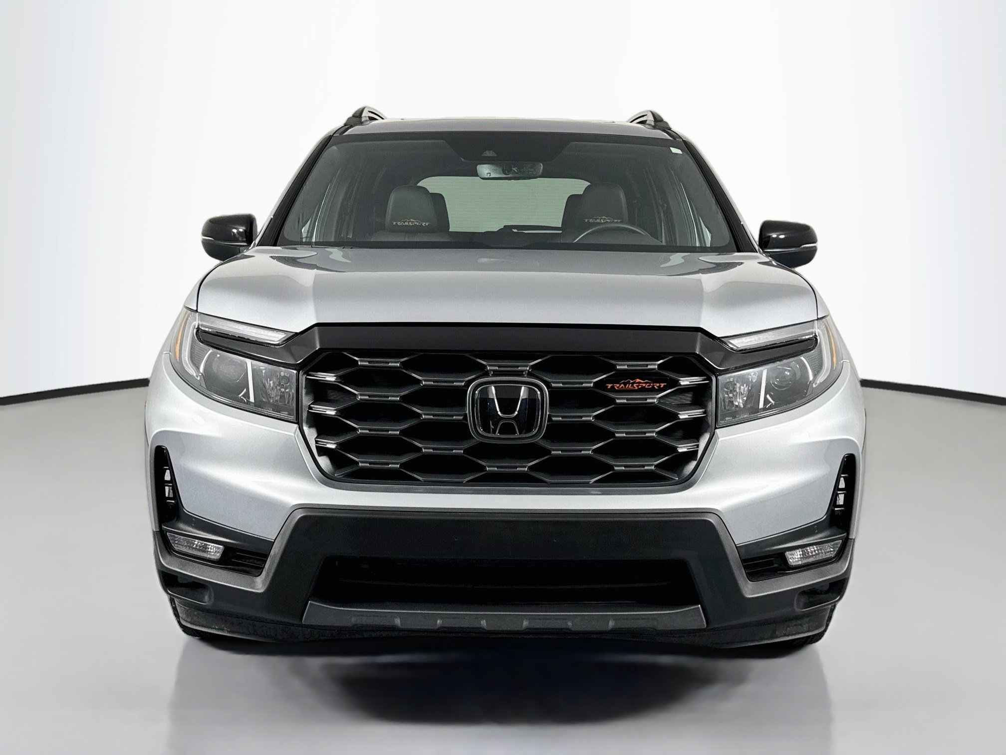Certified 2023 Honda Passport TrailSport image 2