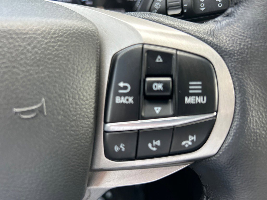 Used 2022 Ford Explorer XLT image 27