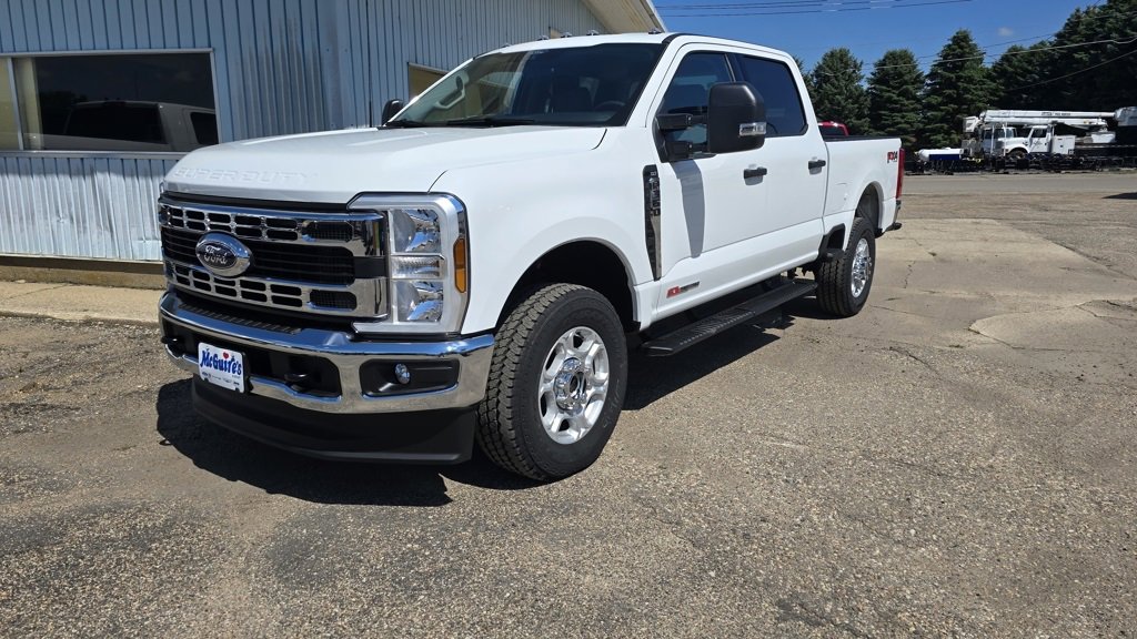 New 2025 Ford F350 XLT image 2