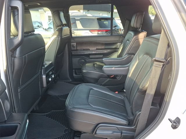 Used 2018 Ford Expedition Limited w/ Equipment Group 301A AWD/4WD image 8