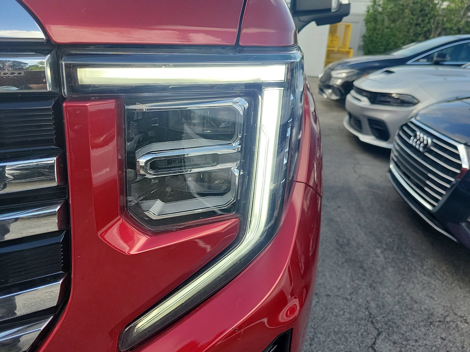 Used 2025 GMC Sierra 1500 SLT w/ SLT Premium Plus Package AWD/4WD image 5