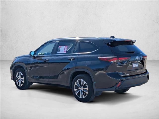 Used 2024 Toyota Highlander XLE image 8