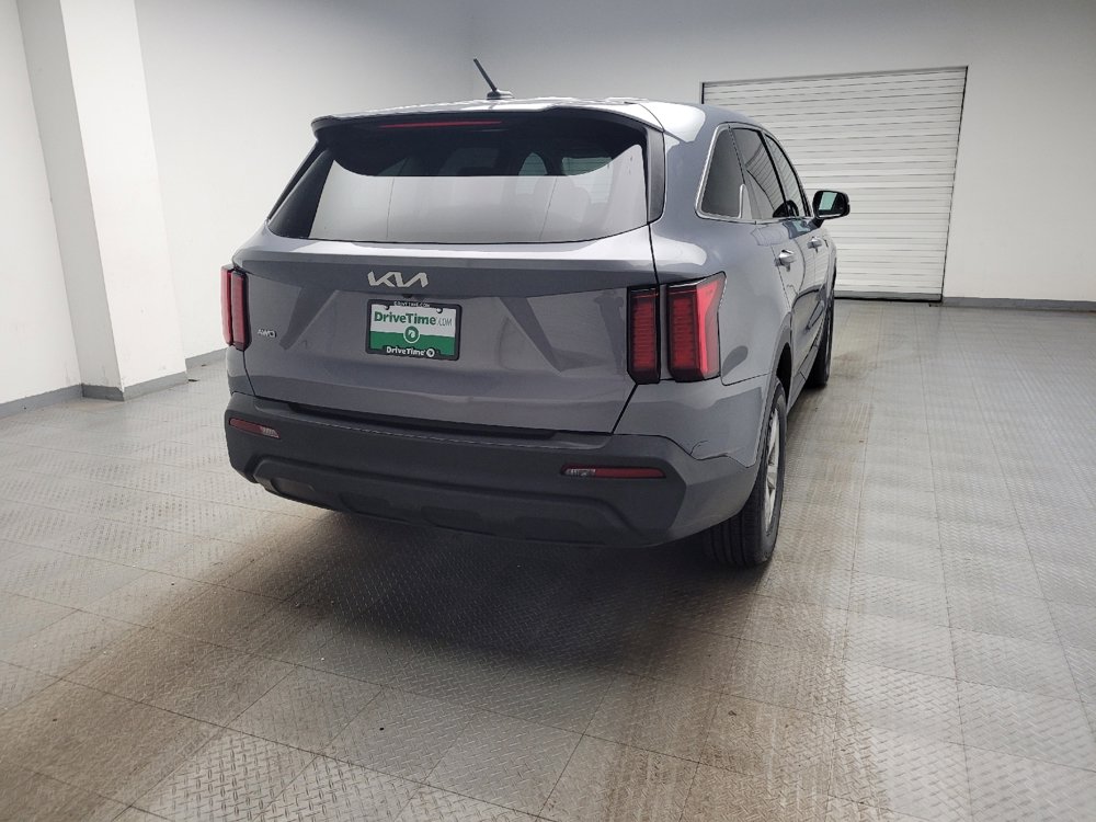 Used 2022 Kia Sorento LX image 7