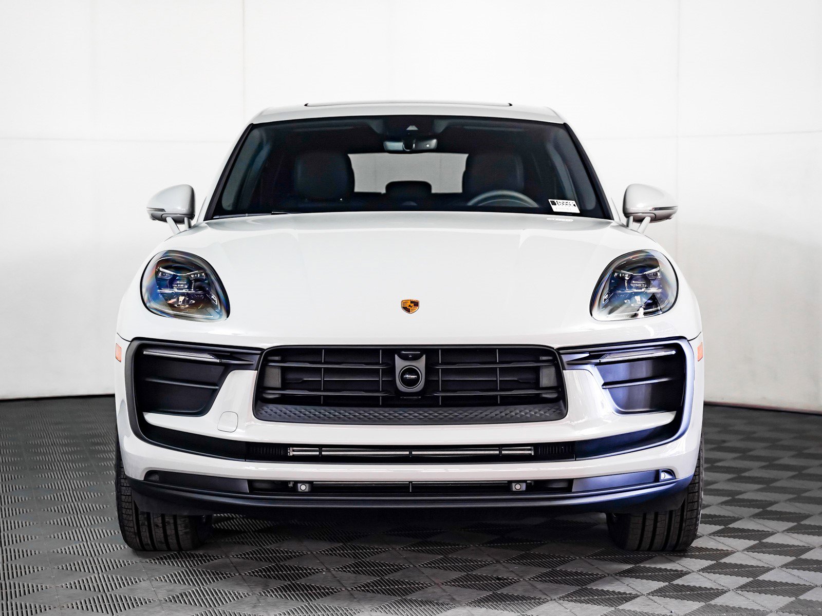 New 2026 Porsche Macan image 7