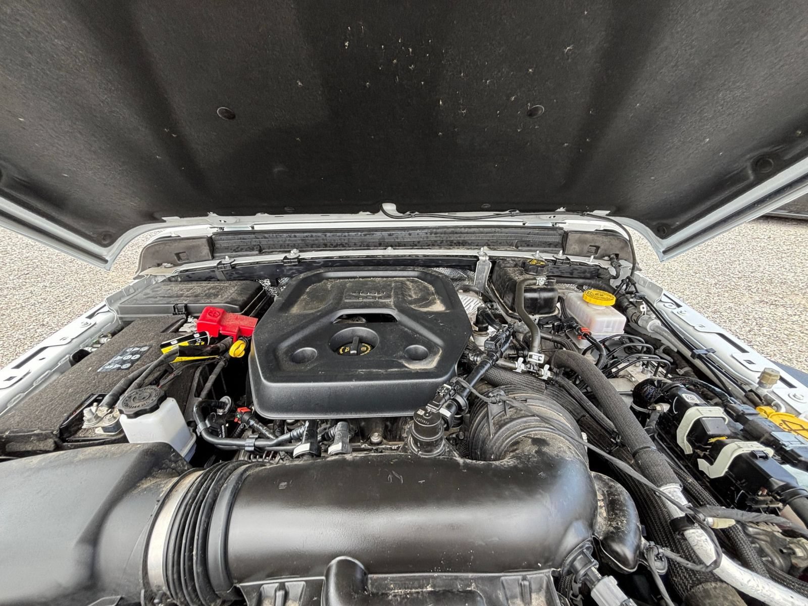 Used 2025 Jeep Wrangler Unlimited Sport AWD/4WD image 32