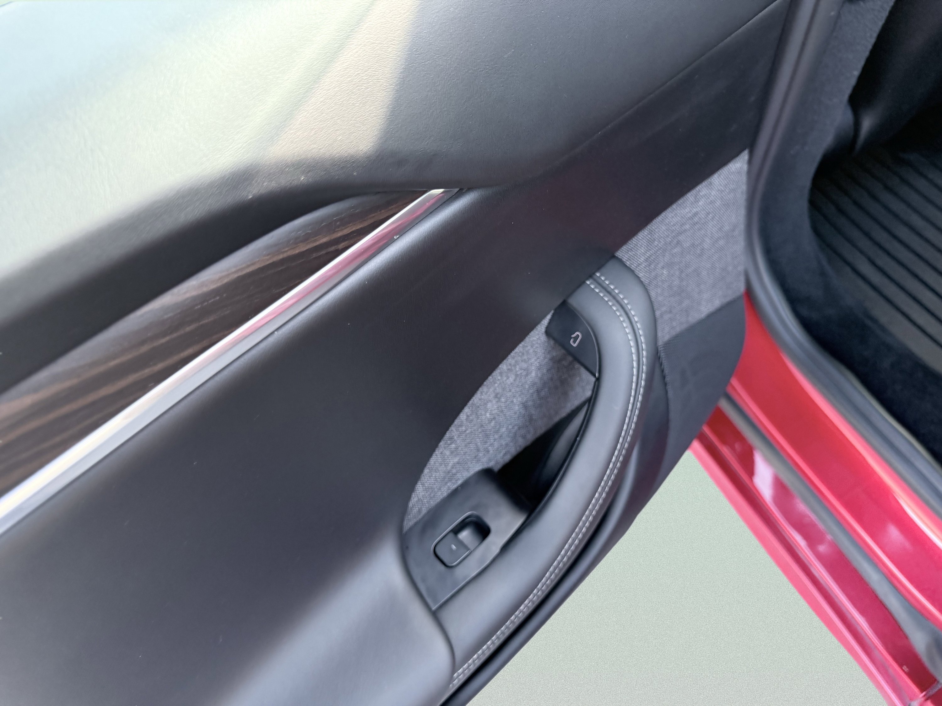 Used 2022 Tesla Model S image 34