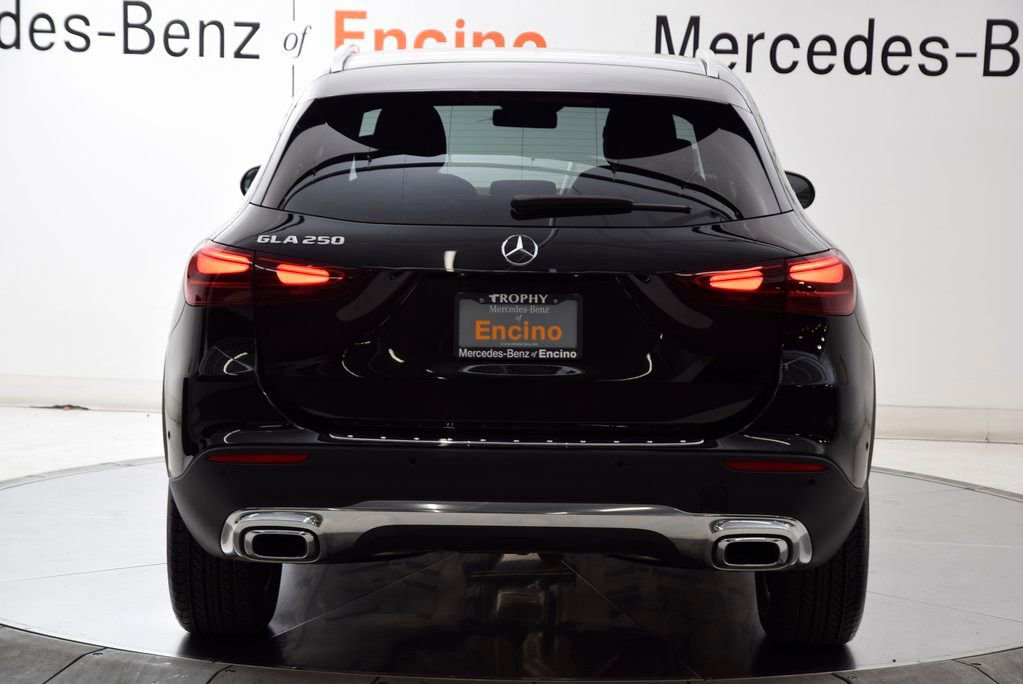Certified 2025 Mercedes-Benz GLA 250 image 5
