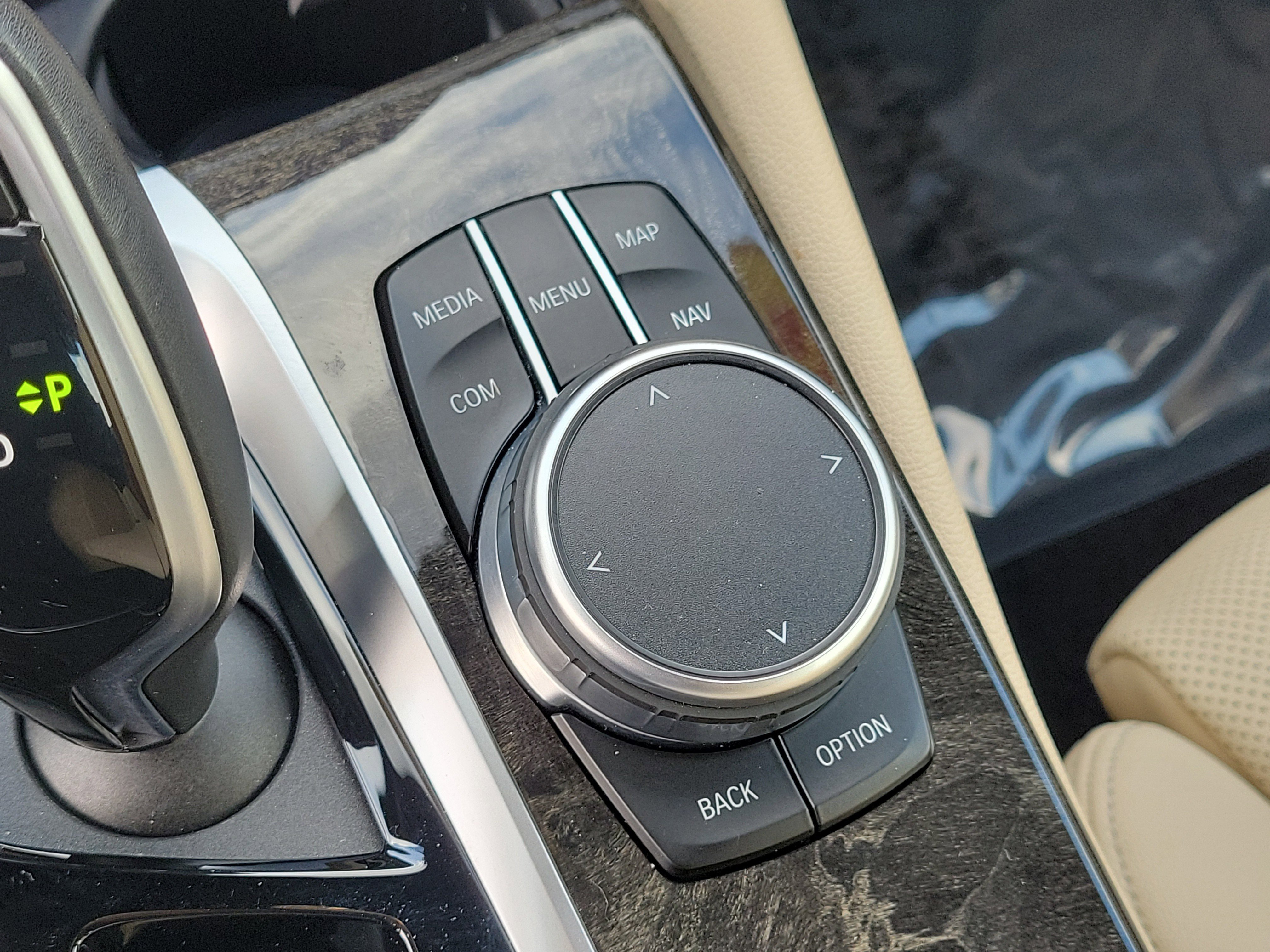 Used 2022 BMW 540i w/ Premium Package image 30