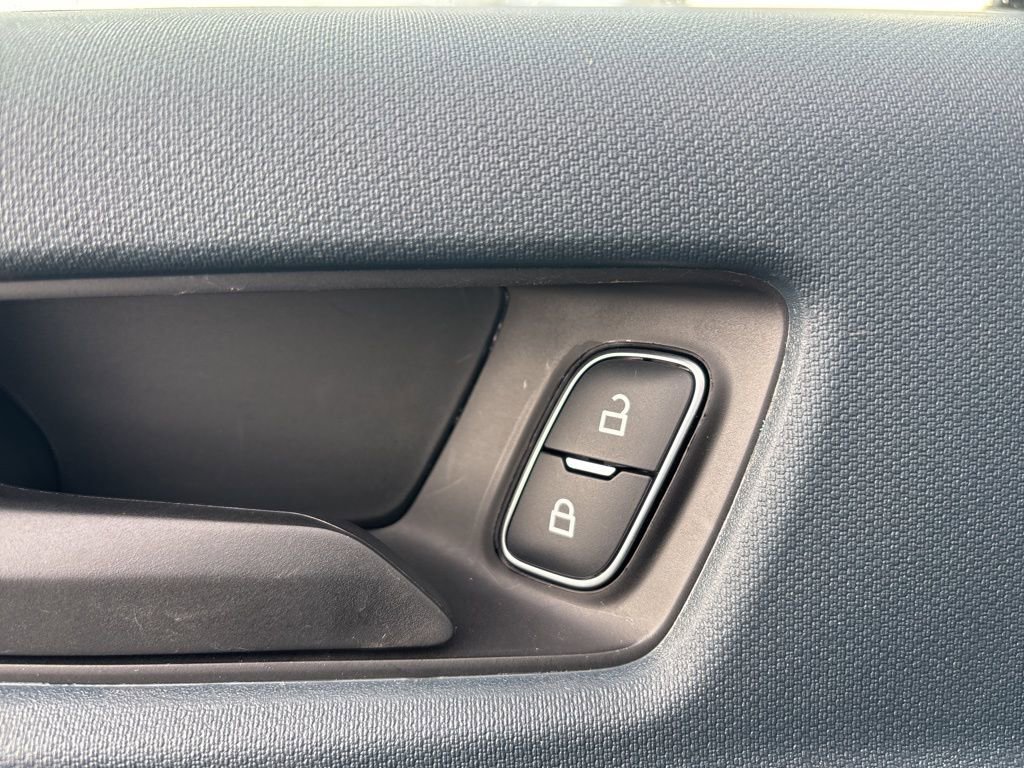 New 2025 Ford Maverick XL w/ Equipment Group 101A image 17