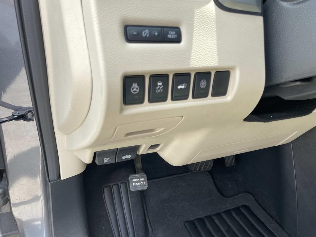 Used 2023 Nissan Murano SL FWD image 27