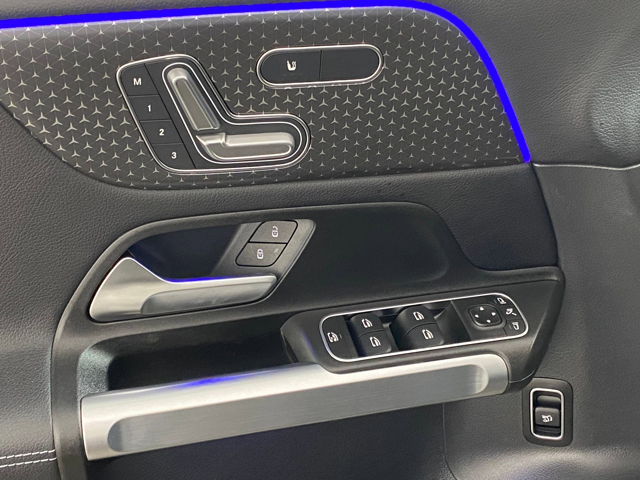 New 2025 Mercedes-Benz GLB 250 4MATIC image 22