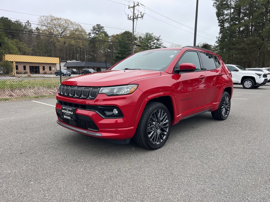 Certified 2022 Jeep Compass Limited AWD/4WD image 2