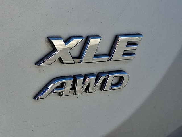 Used 2015 Toyota RAV4 XLE AWD/4WD image 29