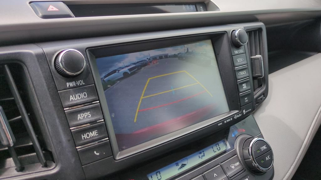 Used 2017 Toyota RAV4 Limited FWD image 18
