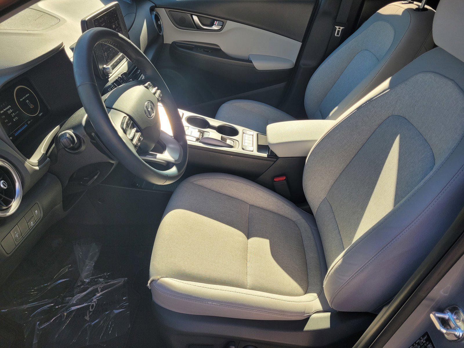 Used 2022 Hyundai Kona SEL w/ Convenience Package image 12