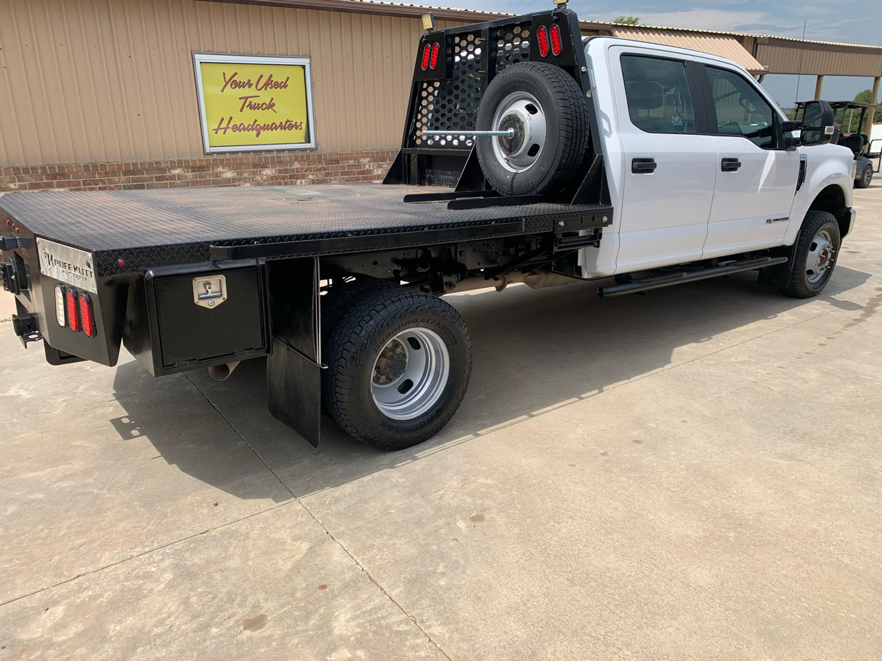 Used 2020 Ford F350 XL w/ Power Equipment Group image 2