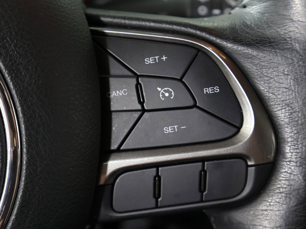 Used 2020 Jeep Renegade Limited w/ Trailer Tow Group image 40