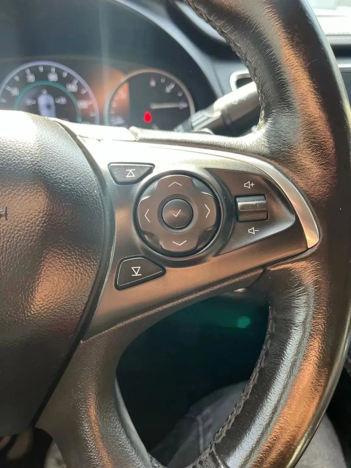 Used 2017 Buick LaCrosse Essence w/ Sun and Shade Package image 21