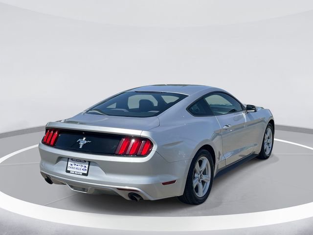 Used 2016 Ford Mustang Coupe RWD image 4