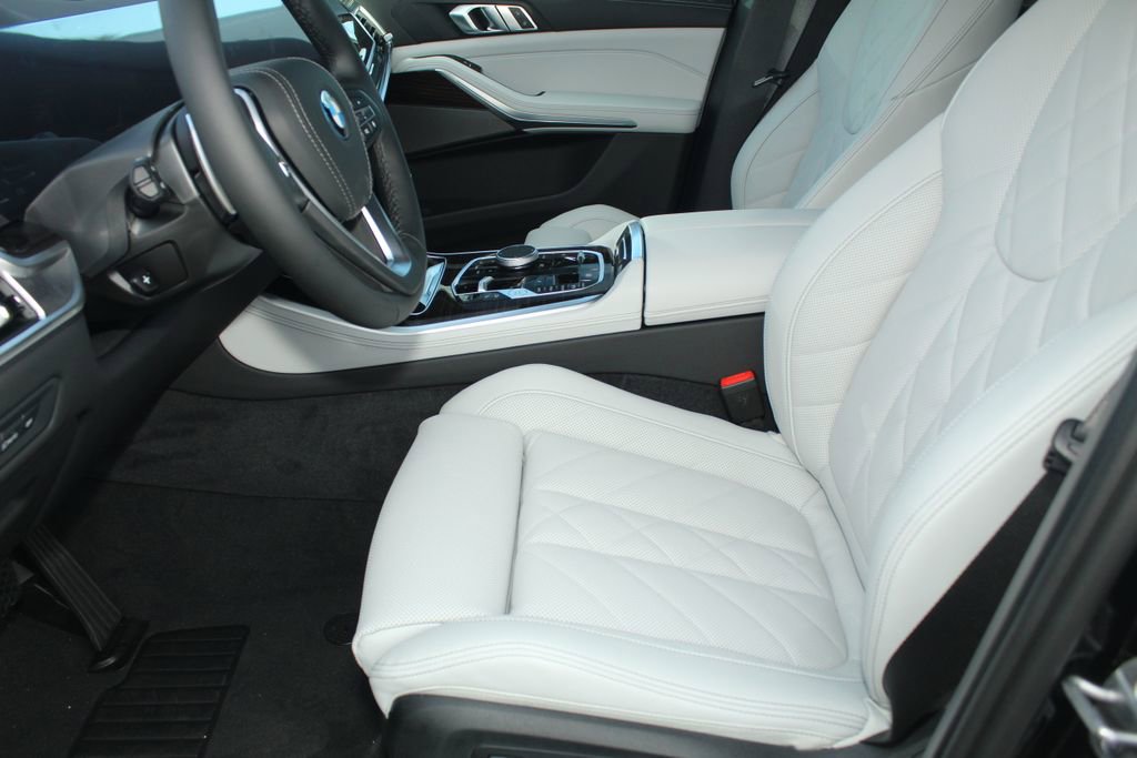 New 2026 BMW X5 xDrive50e image 19