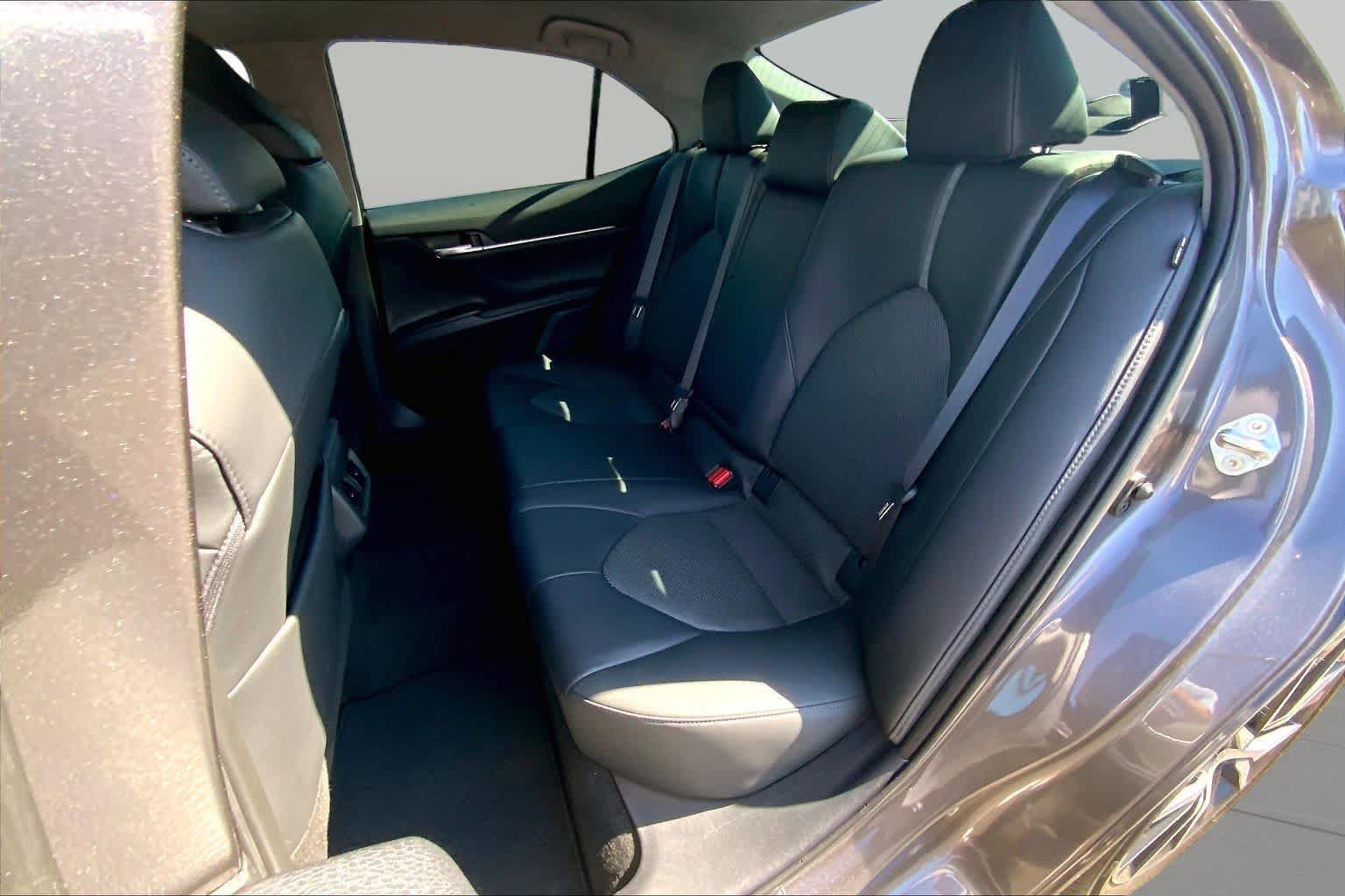 Used 2024 Toyota Camry XLE FWD image 21