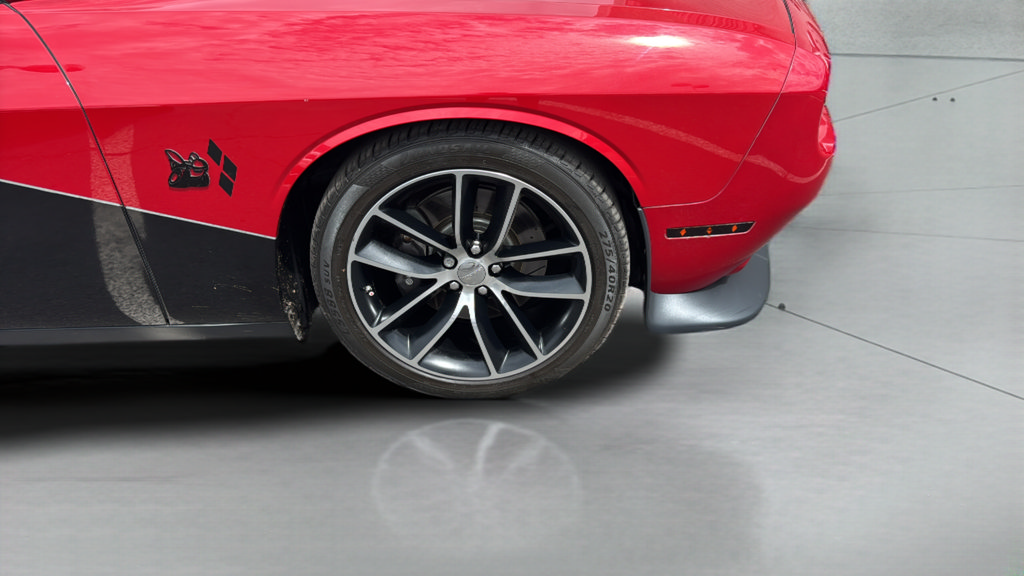 Used 2016 Dodge Challenger R/T Scat Pack w/ Leather Interior Group RWD image 33
