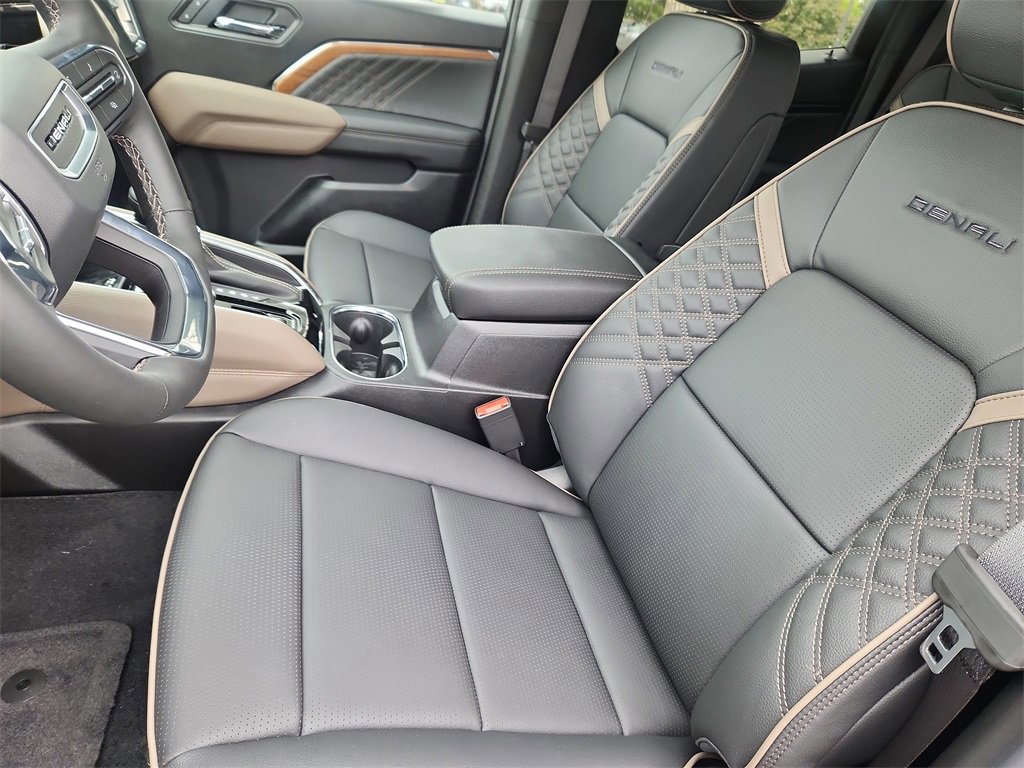 New 2026 GMC Canyon Denali image 9