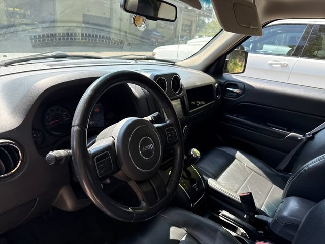 Used 2017 Jeep Patriot 4WD image 17