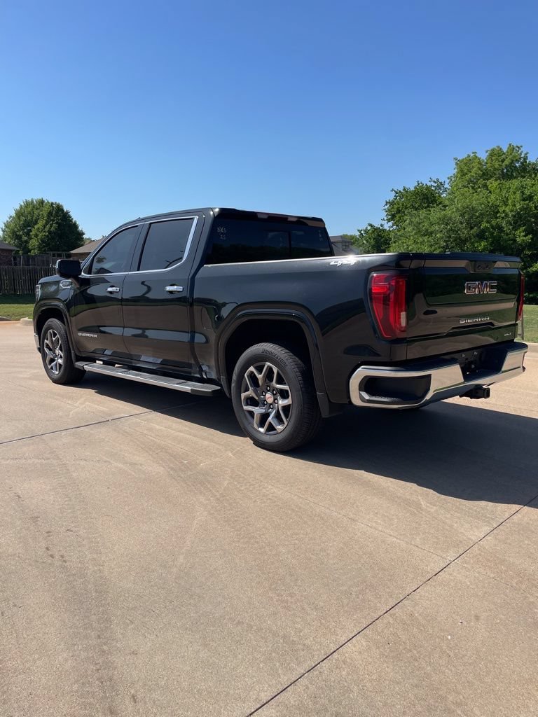 Used 2025 GMC Sierra 1500 SLT w/ SLT Premium Package AWD/4WD image 3