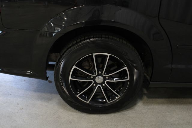 Used 2017 Dodge Grand Caravan GT FWD image 24