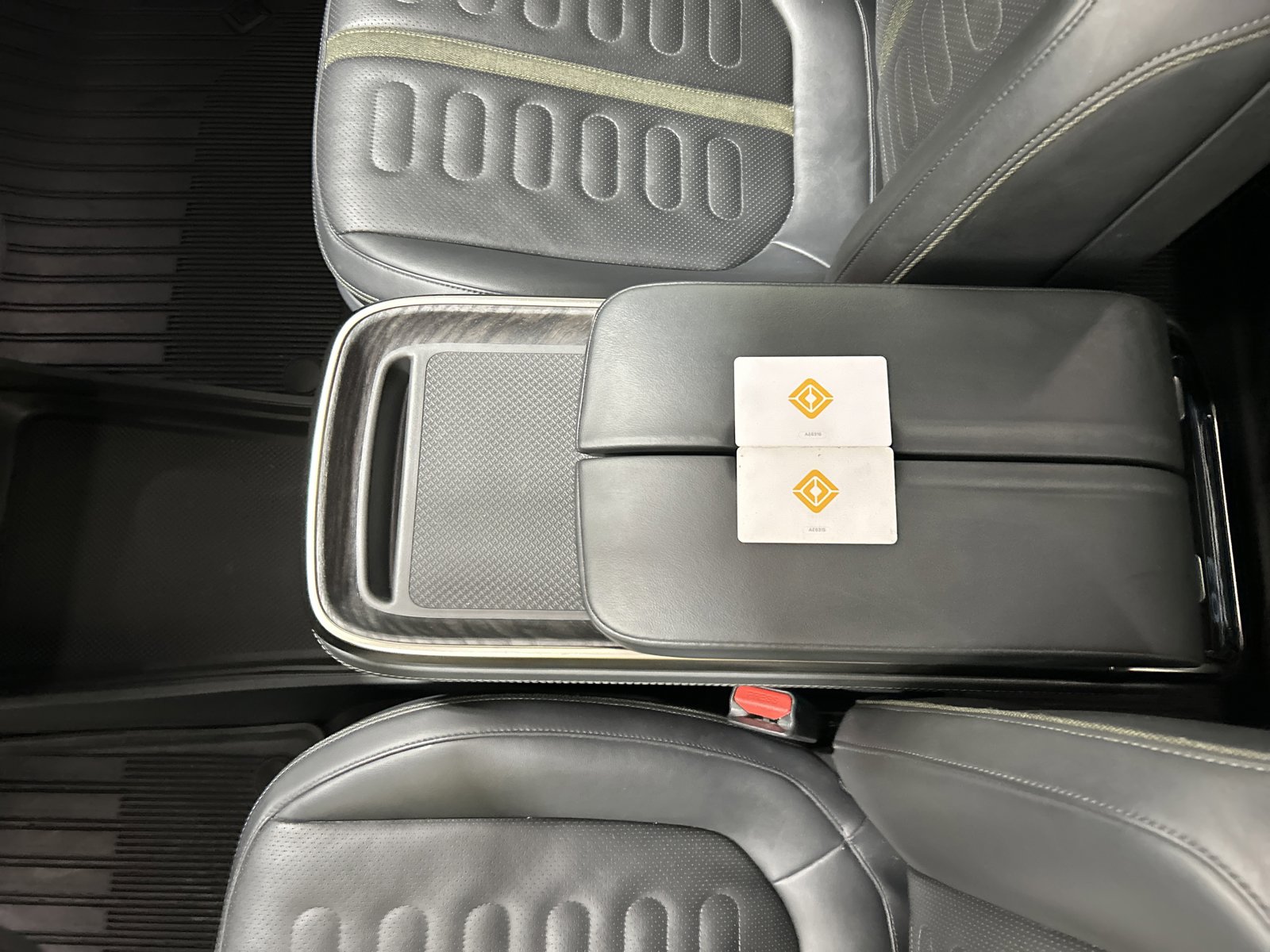 Used 2022 Rivian R1T Adventure image 29