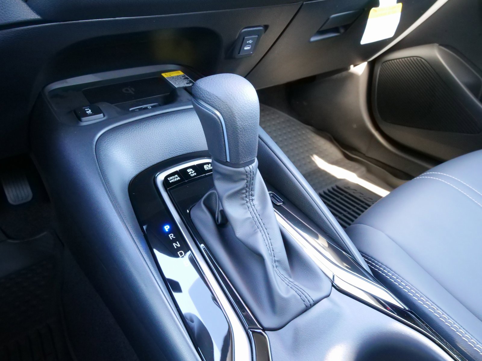 Used 2025 Toyota Corolla XLE image 27