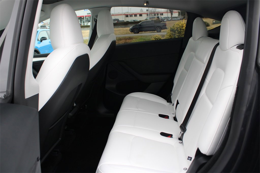 Used 2025 Tesla Model Y Long Range image 21