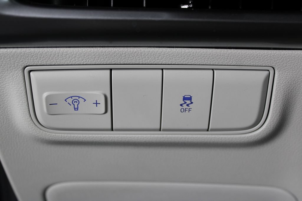 Certified 2026 Hyundai Tucson SE FWD image 24