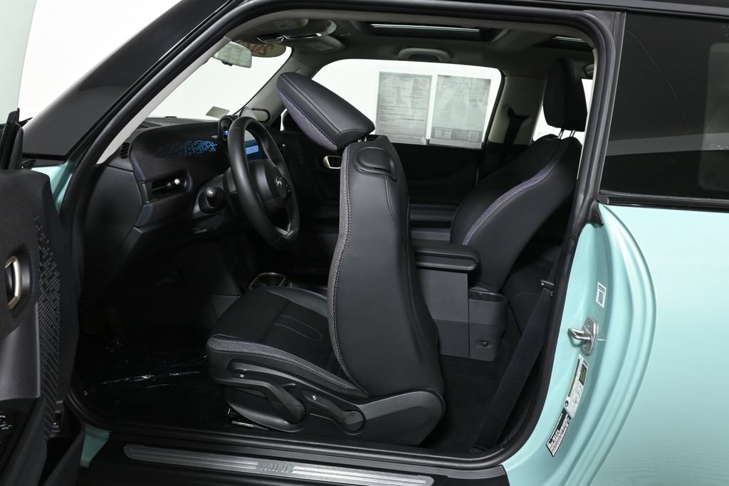 Certified 2025 MINI Cooper S FWD image 25