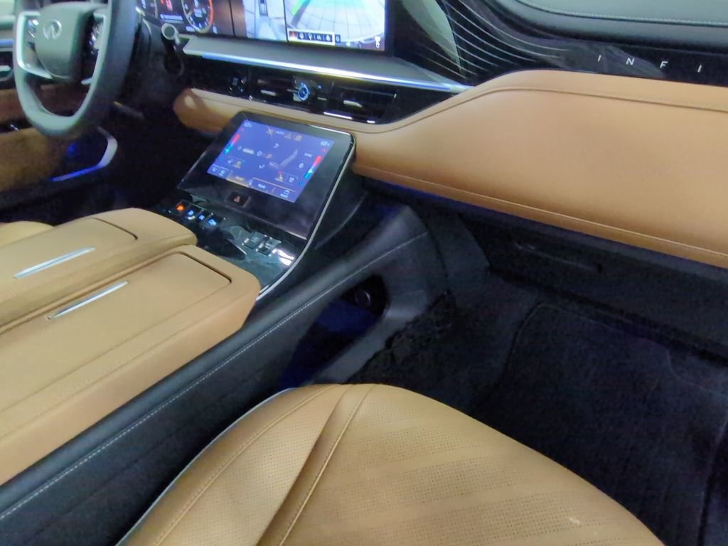 Used 2025 INFINITI QX80 Luxe w/ Cargo Package image 26